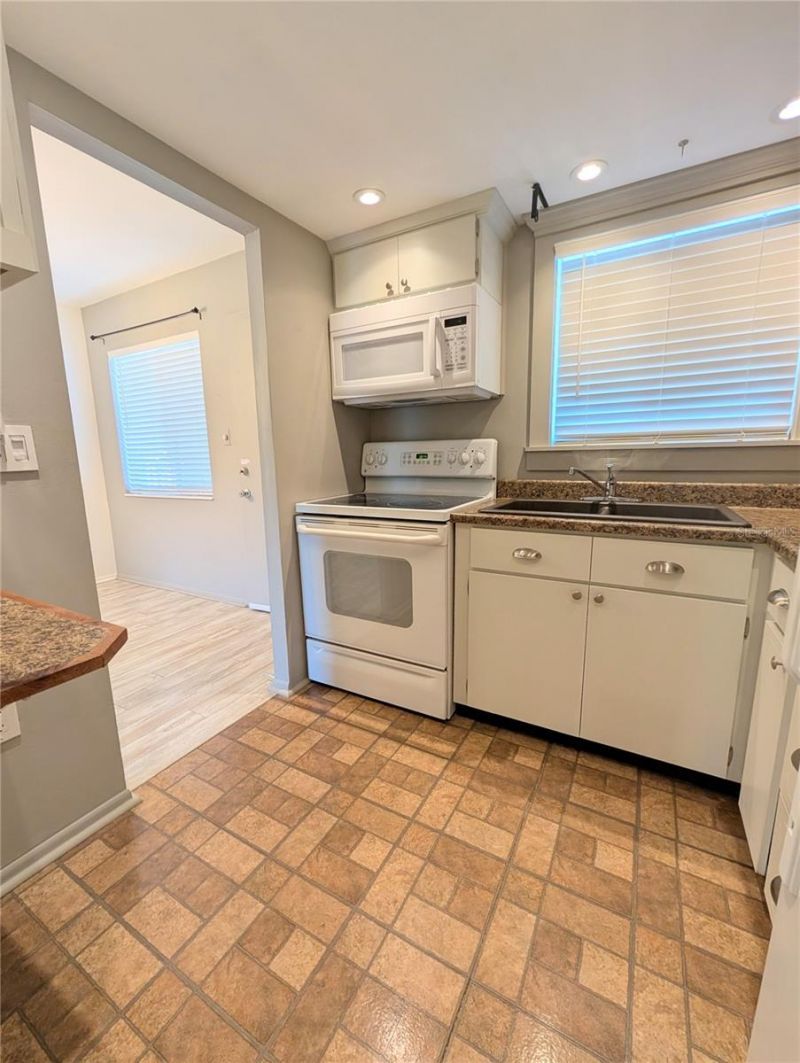 2319 Canal Drive, Unit F26, Bradenton, FL 34207 Photo