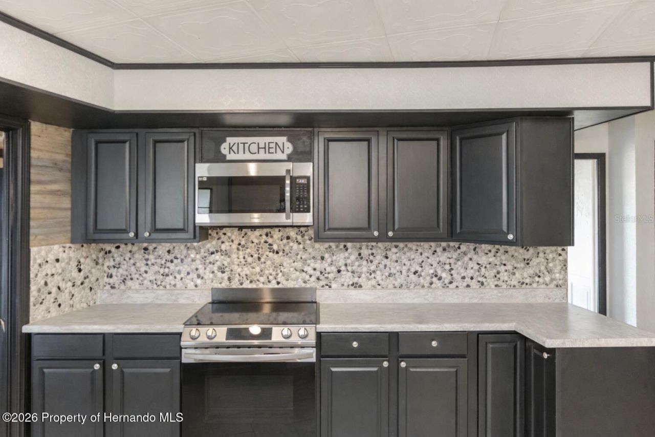 9027 Bonnet Way , Weeki Wachee, FL 34613 Photo