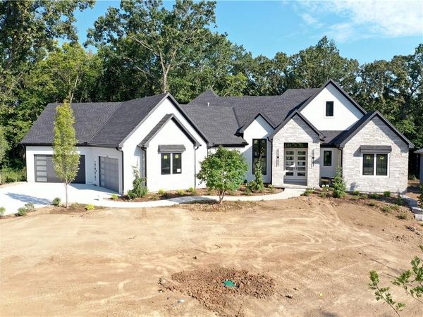 12202 W 165th Terrace, Overland Park, KS 66221