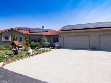 36046 NOYES Avenue, HASTINGS, IA 51540