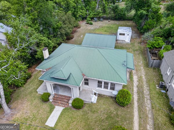 417 E Sellers Street, Douglas, GA 31533