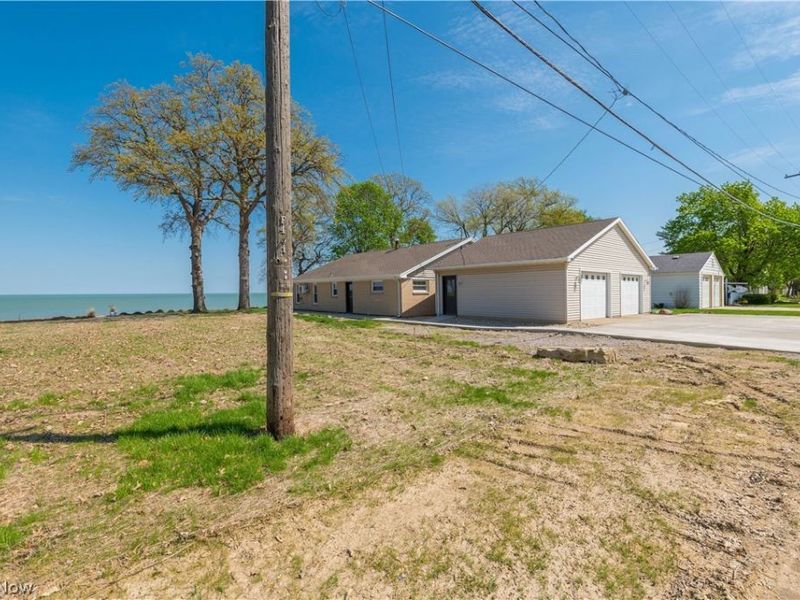 3844 Edgewater Drive, Vermilion, OH 44089 Photo 2