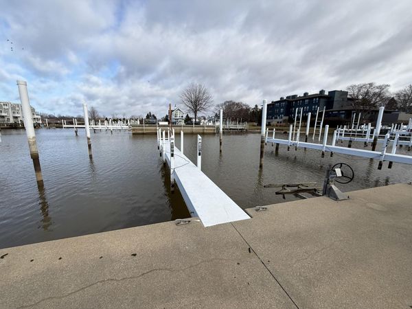 366 Peninsula, Unit E, New Buffalo, MI 49117