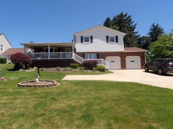 571 Seventh St, Sharpsville, PA 16150