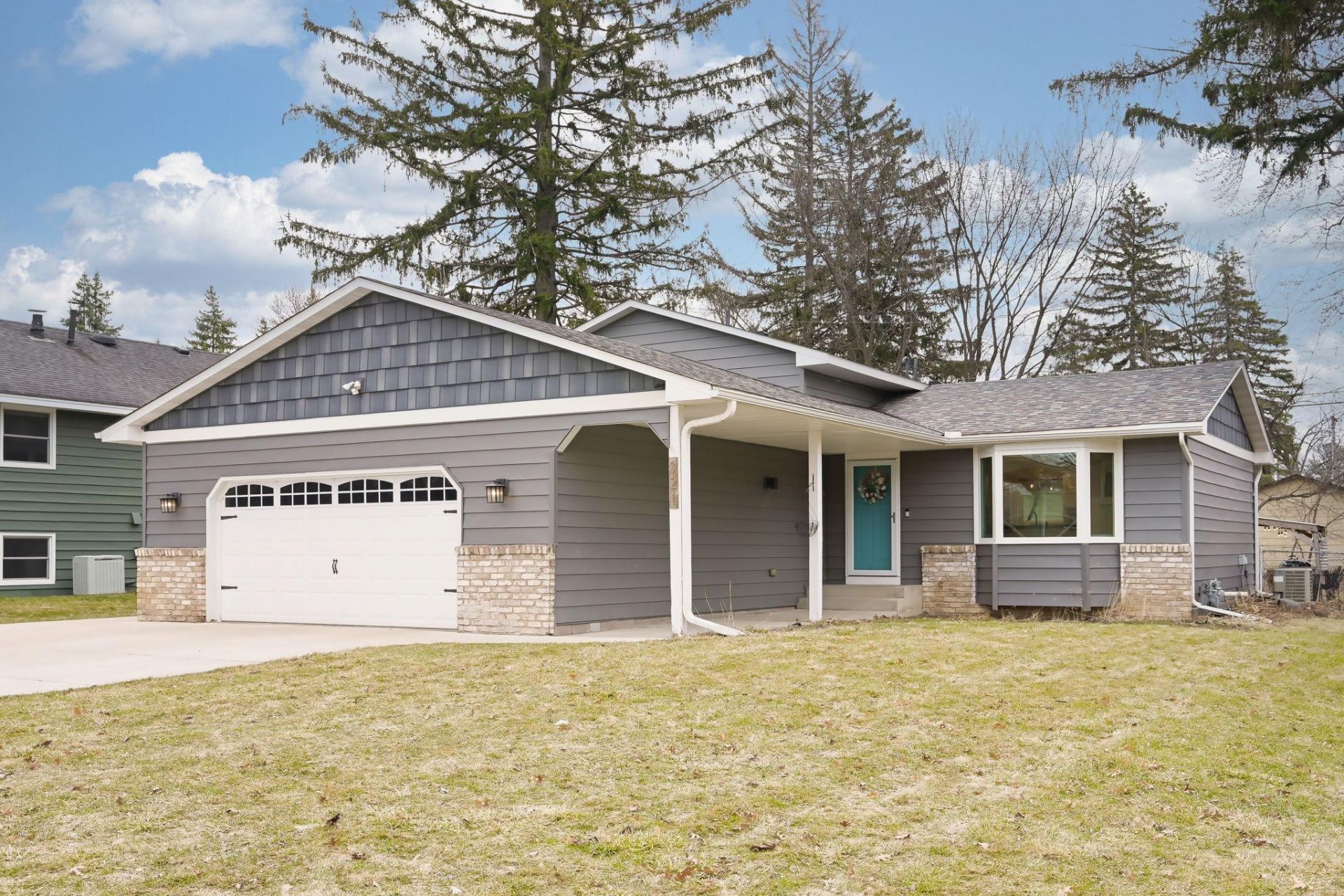 321 3rd Avenue Se, New Brighton, MN 55112 Main Photo