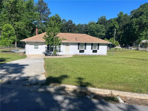 2875 Carriage Lane , Atlanta, GA 30349