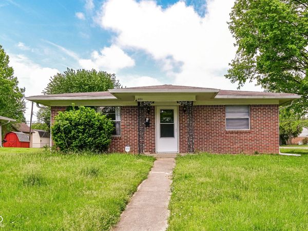 620 Brewer Place, Greenwood, IN 46142