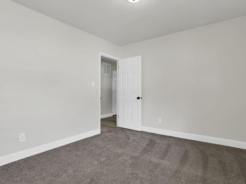 1236 Grovewood Drive , Columbus, OH 43207 Photo 17