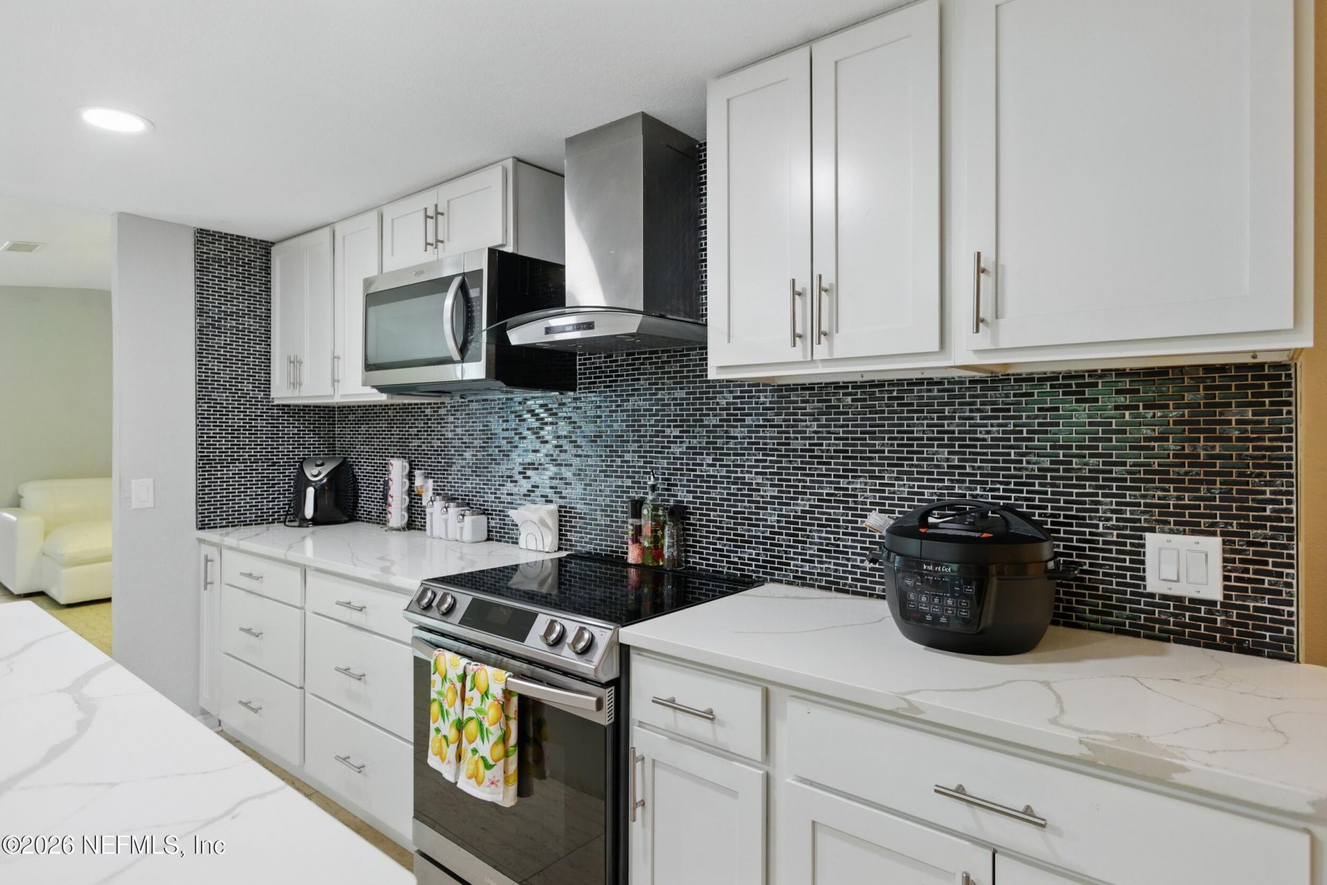 6878 Lenox Avenue, Jacksonville, FL 32205 Photo