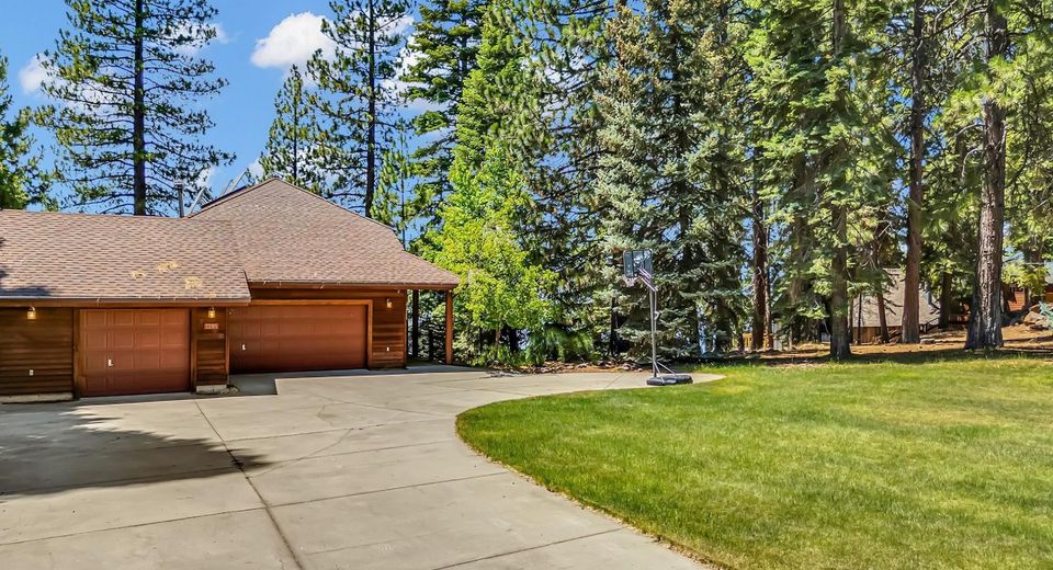 1285 Lassen View Drive, Lake Almanor, CA 96137 Photo