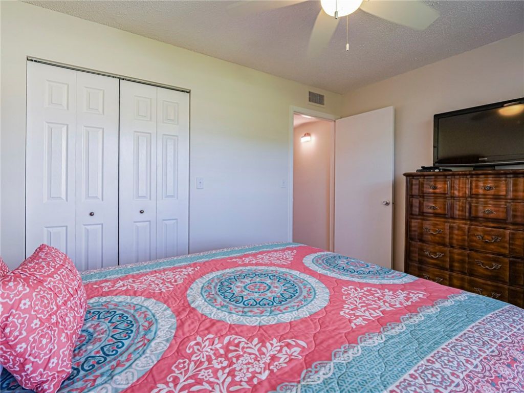 28 Pine Arbor Lane, Unit 101, Vero Beach, FL 32962 Photo