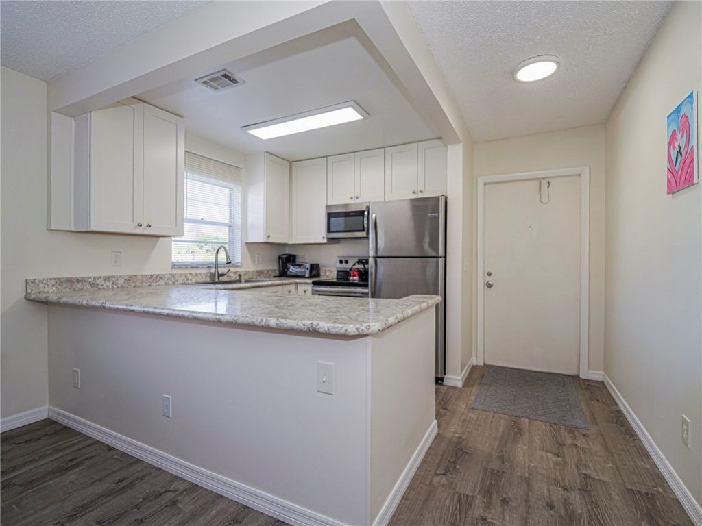 28 Pine Arbor Lane, Unit 101, Vero Beach, FL 32962 Photo