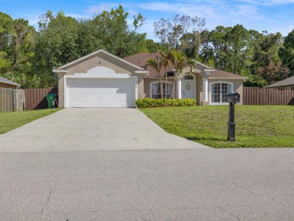 538 SW Comet Terrace, Port St. Lucie, FL 34953