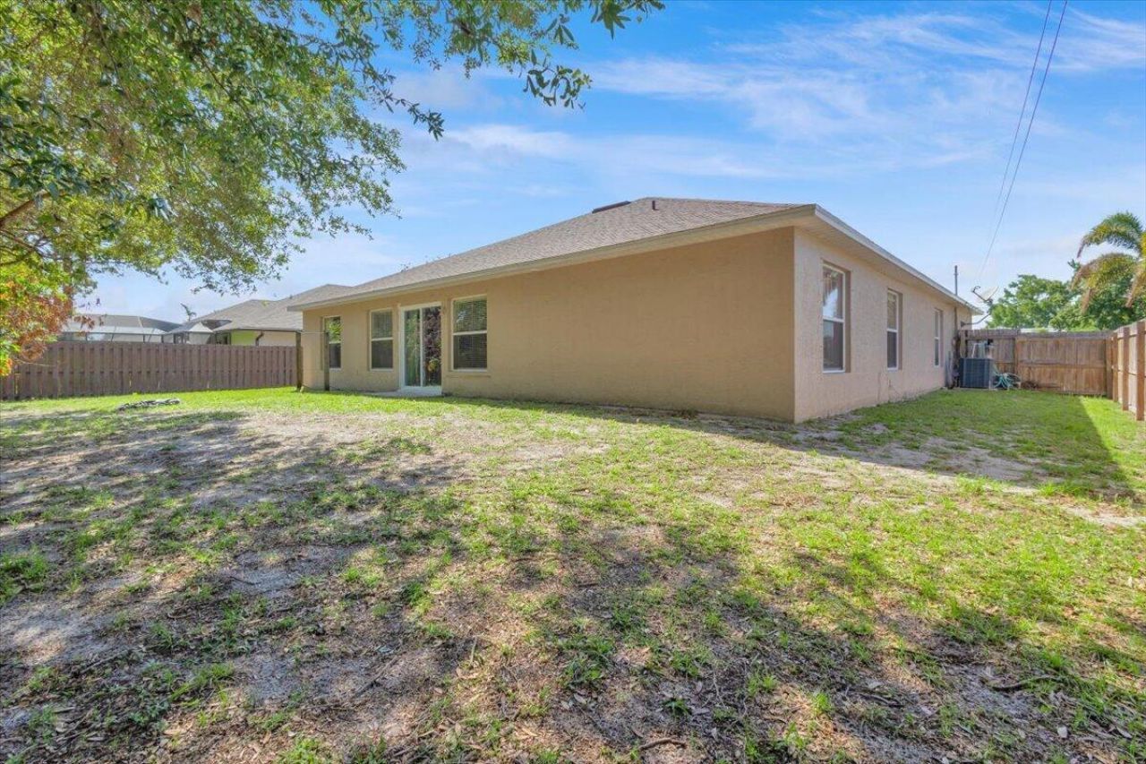538 SW Comet Terrace, Port Saint Lucie, FL 34953 Photo