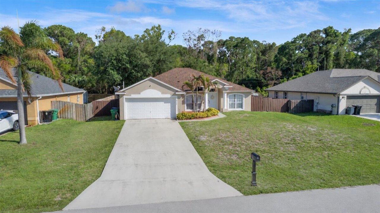 538 SW Comet Terrace, Port Saint Lucie, FL 34953 Photo