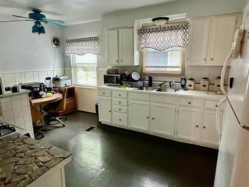 5858 Kennedy Avenue, Cincinnati, OH 45213 Photo 5