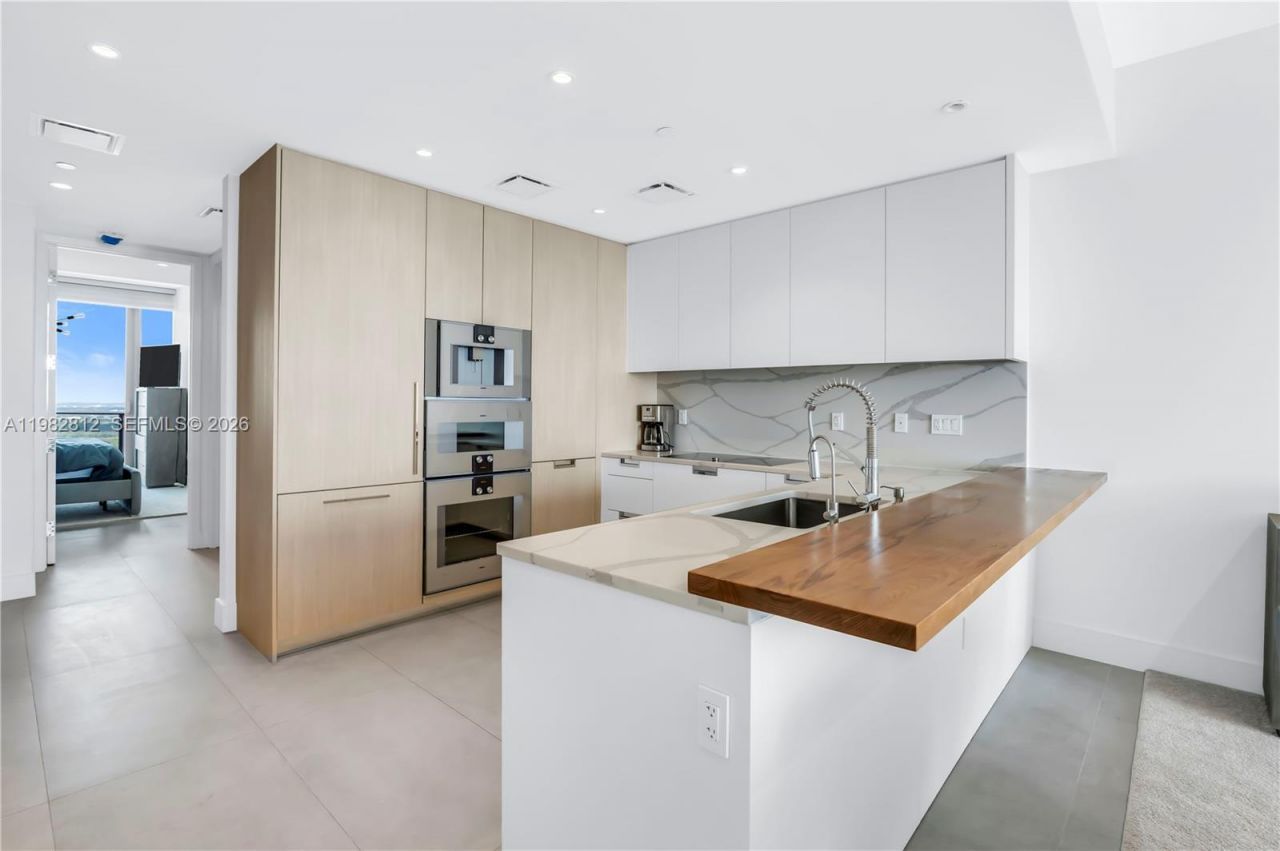 15701 Collins Ave, Unit 2903, Sunny Isles Beach, FL 33160 Photo
