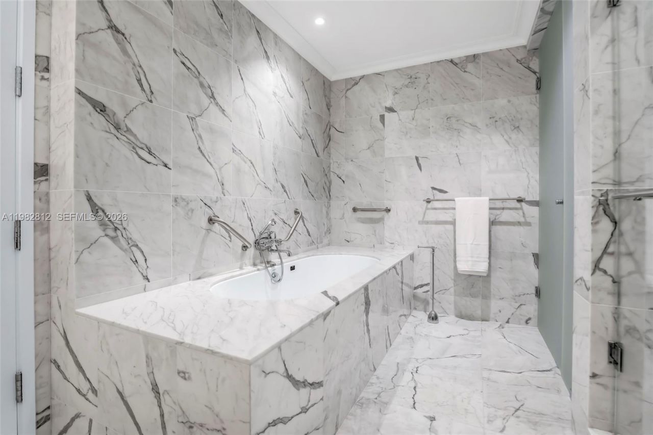 15701 Collins Ave, Unit 2903, Sunny Isles Beach, FL 33160 Photo