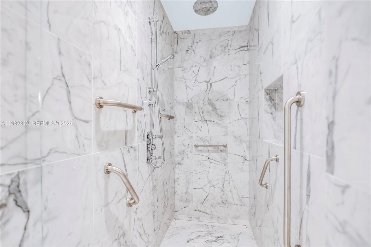 15701 Collins Ave, Unit 2903, Sunny Isles Beach, FL 33160 Photo