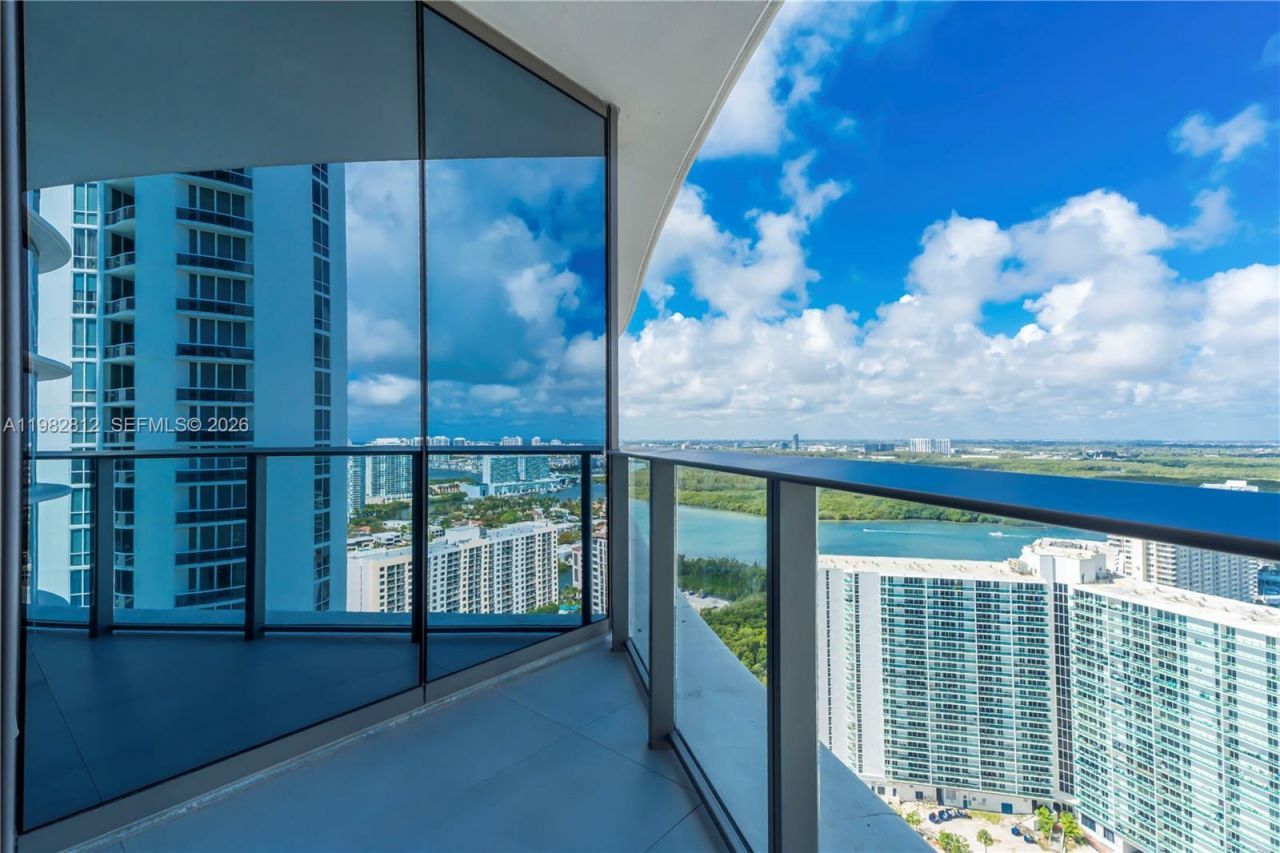 15701 Collins Ave, Unit 2903, Sunny Isles Beach, FL 33160 Photo