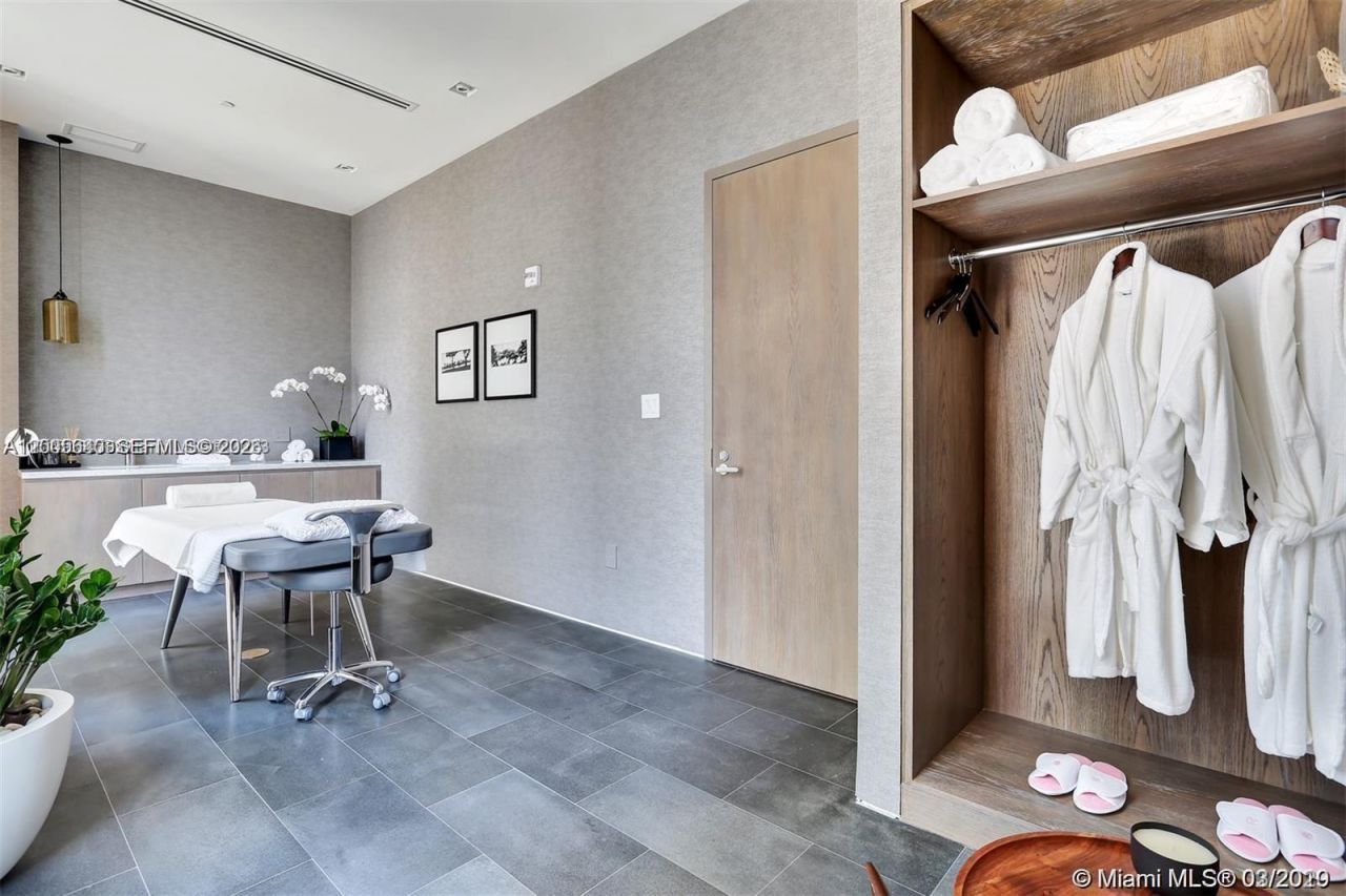 480 NE 31st St, Unit 2505, Miami, FL 33137 Photo