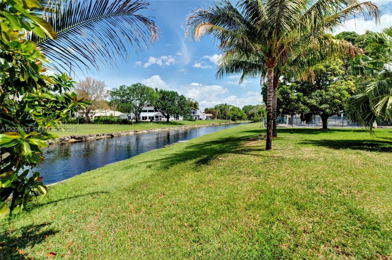 1768 NW 97th Ter, Coral Springs, FL 33071 Photo