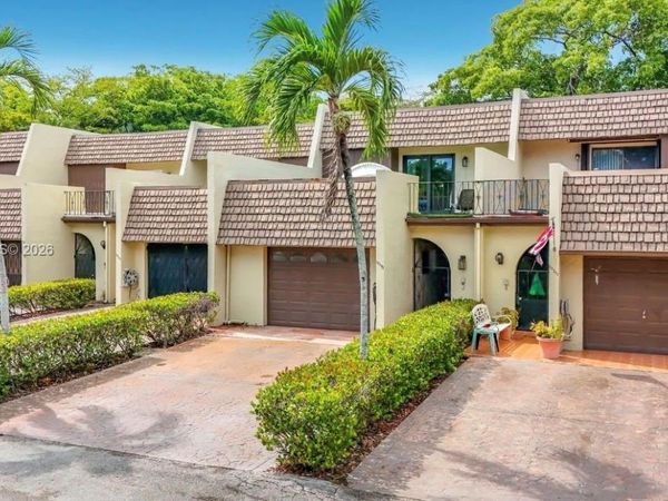 10375 Rue Vendome #4C, Pembroke Pines, FL 33026