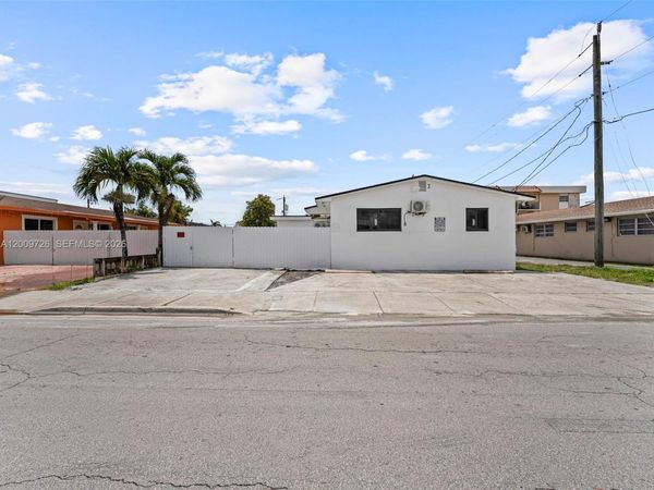 1370 W 29th St, Unit A, Hialeah, FL 33012