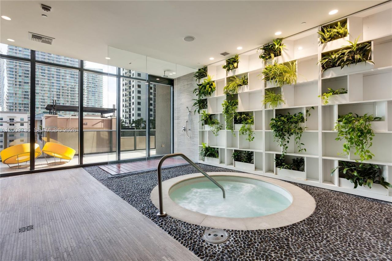 45 SW 9th St , Unit 1508, Miami, FL 33130 Photo