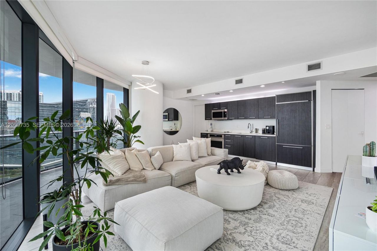 45 SW 9th St , Unit 1508, Miami, FL 33130 Photo