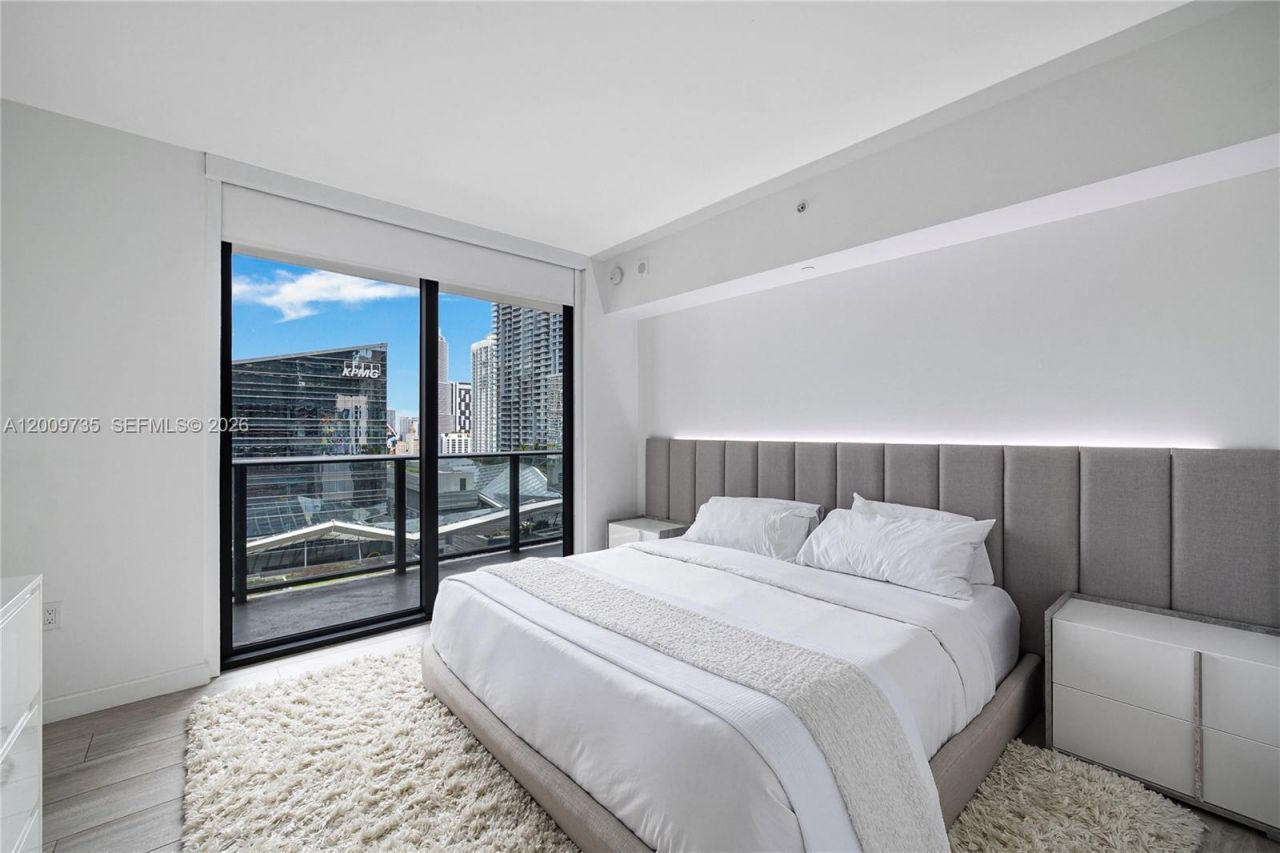 45 SW 9th St , Unit 1508, Miami, FL 33130 Photo