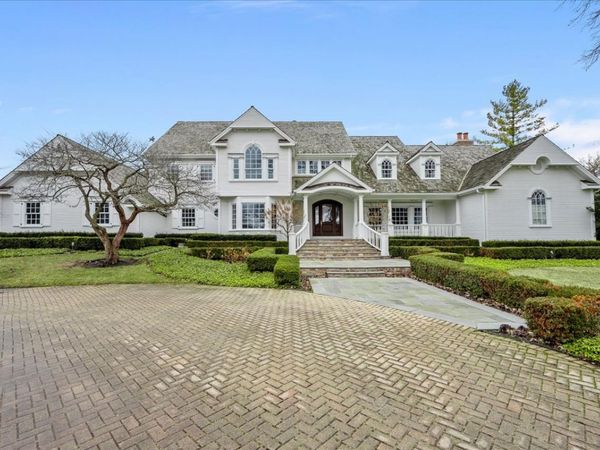 2220 Churchill Circle , Libertyville, IL 60048