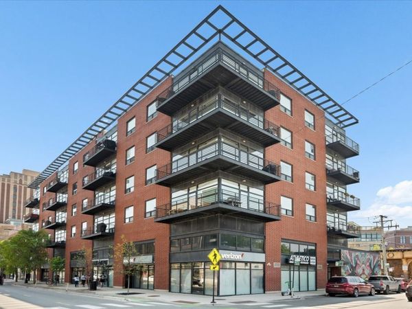 2045 W Concord Place , Unit 401, Chicago, IL 60647