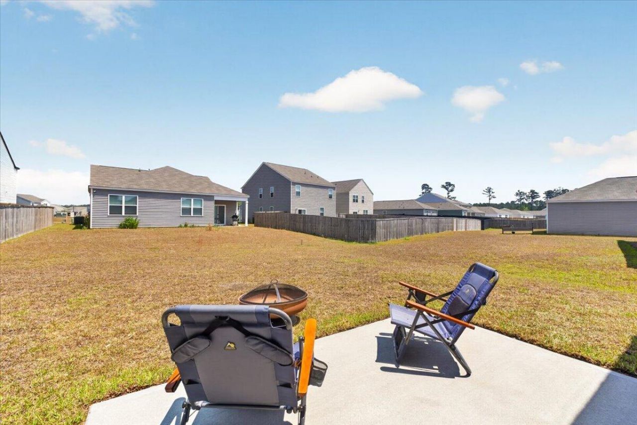 218 Watersglen Drive Photo 33