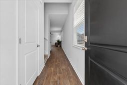 218 Watersglen Drive photo 4