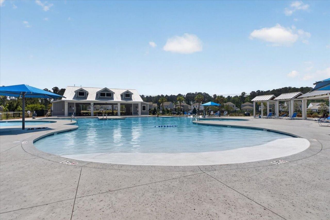 218 Watersglen Drive Photo 41