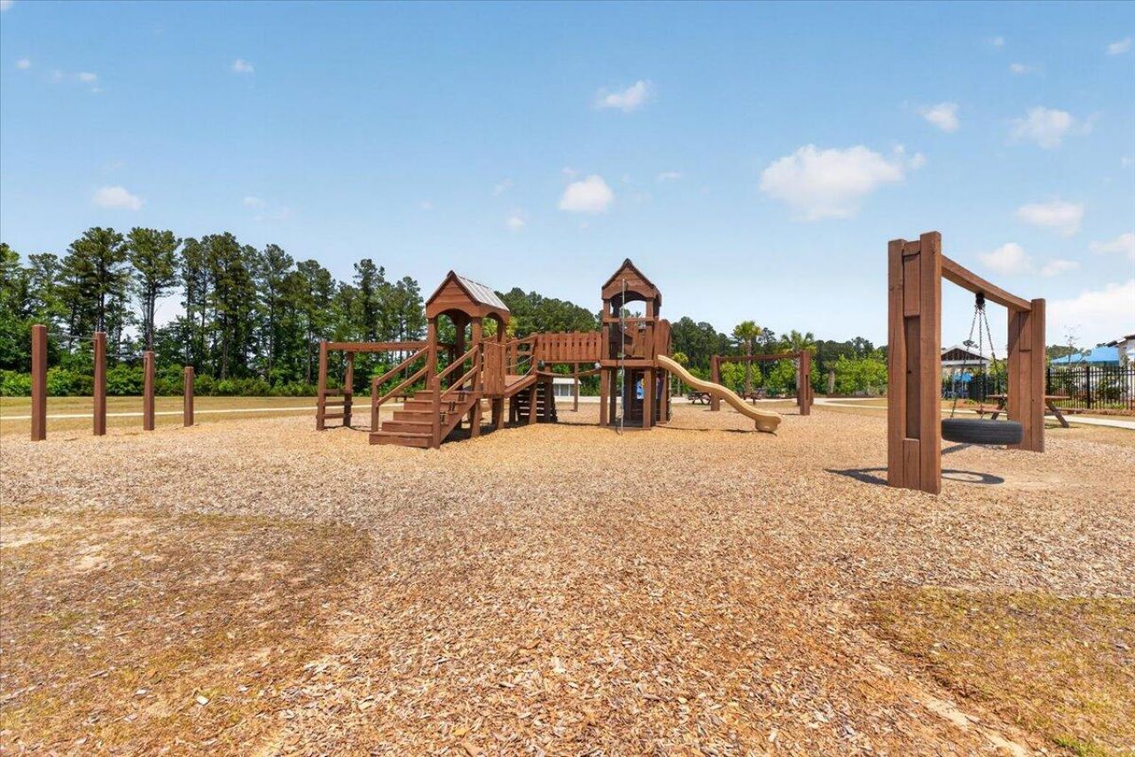 218 Watersglen Drive Photo 43