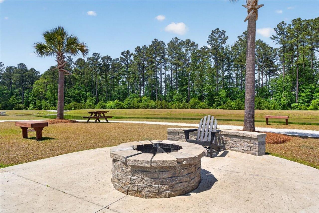 218 Watersglen Drive Photo 46