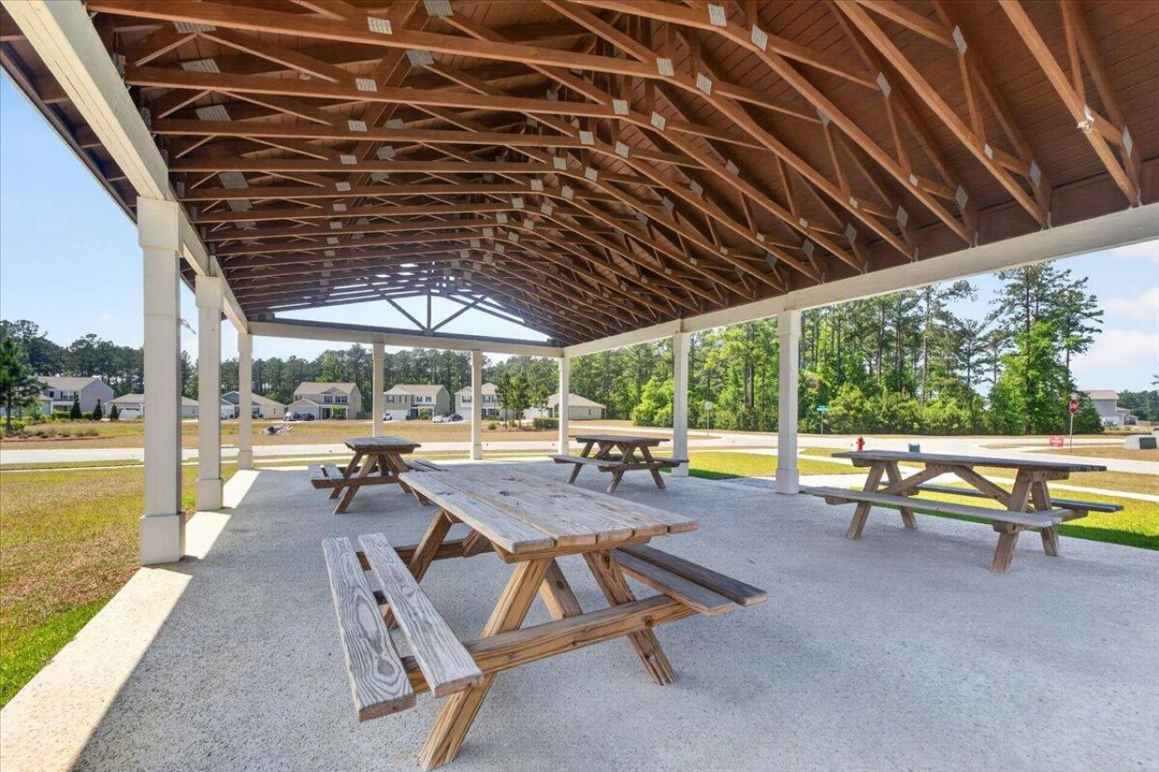 218 Watersglen Drive Photo 49