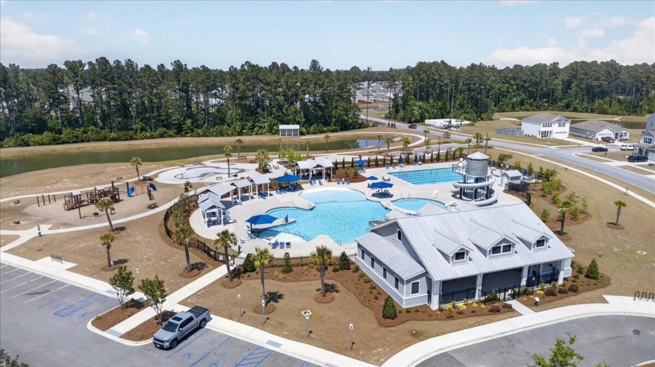 218 Watersglen Drive Photo 52