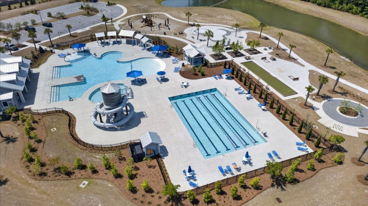 218 Watersglen Drive Photo 53