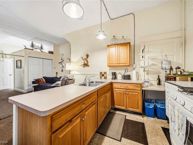 1947 Coltman Road , Cleveland, OH 44106 Photo 13