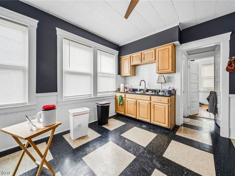 1949 Coltman Road , Cleveland, OH 44106 Photo 22