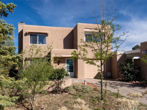 2702 Plazuela Serena, Santa Fe, NM 87505
