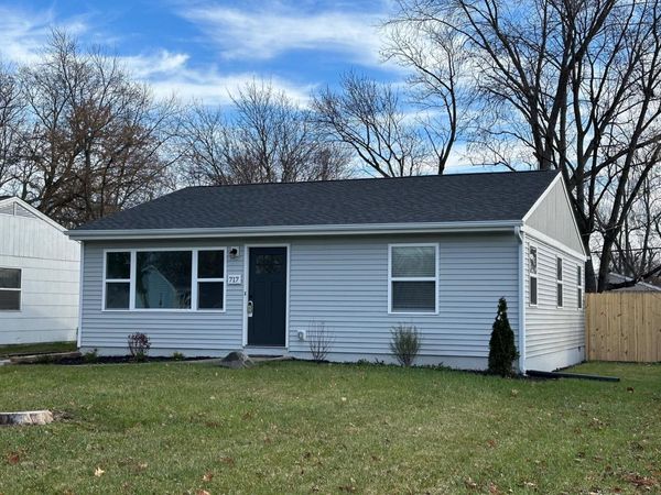 717 Juniper Road , Valparaiso, IN 46385