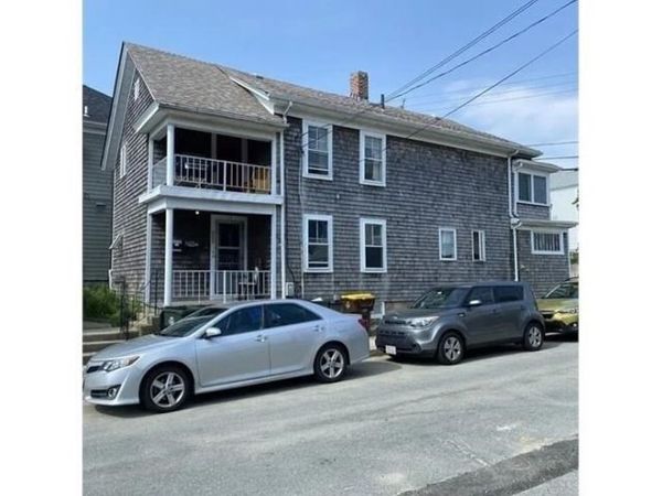 17 Bardsley St, Unit 2, Fall River, MA 02723