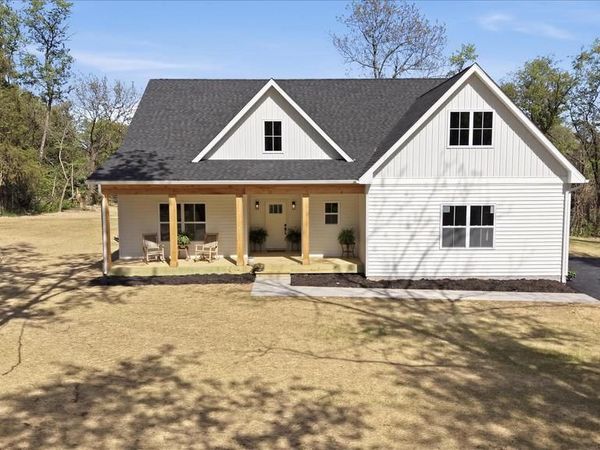 825 AVANTI DRIVE, BUNKER HILL, WV 25413