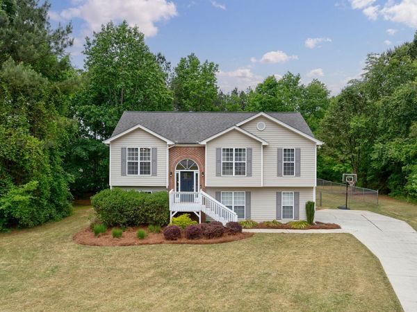 136 Silverstone Circle, Jefferson, GA 30549