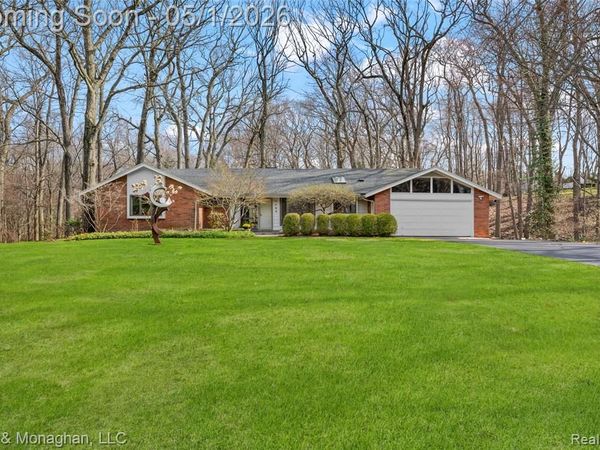 1466 Sodon Court, Bloomfield Hills, MI 48302
