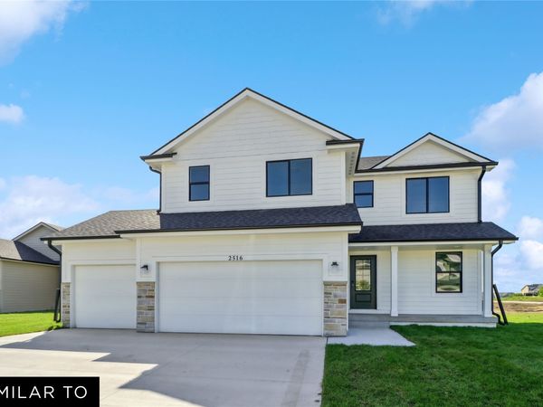 2521 NW Cedarwood Court, Ankeny, IA 50023